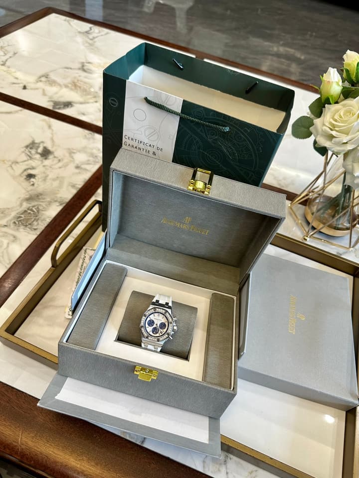 Audemars Piguet Royal Oak Automatic Mechanical Watch – 40mm in Silver - Diamond Dial