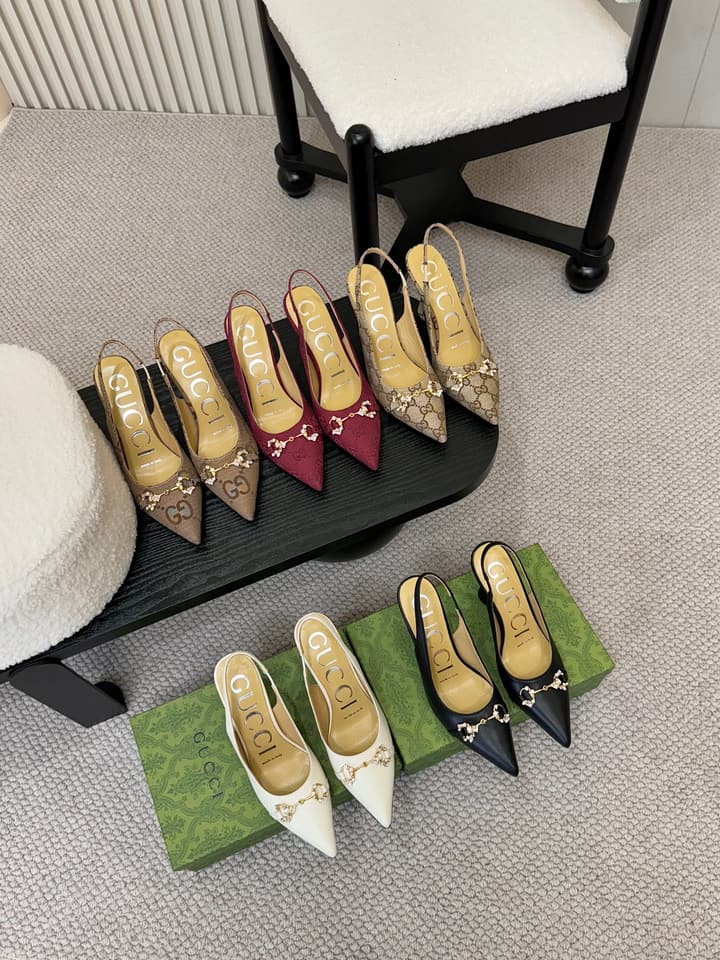 Gucci Double G Pointed-Toe Pumps in Black