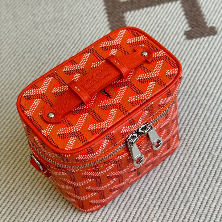 Goyard Muse Vanity Ultra Mini Cosmetic Bag in Blue