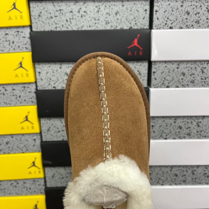 UGG Platform Low-Cut Snow Boots in Black Suede Slip-on
