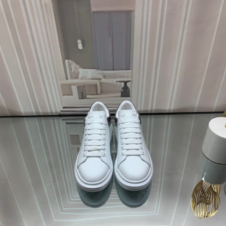 Alexander McQueen Unisex Sneakers in White And Grey Paneled