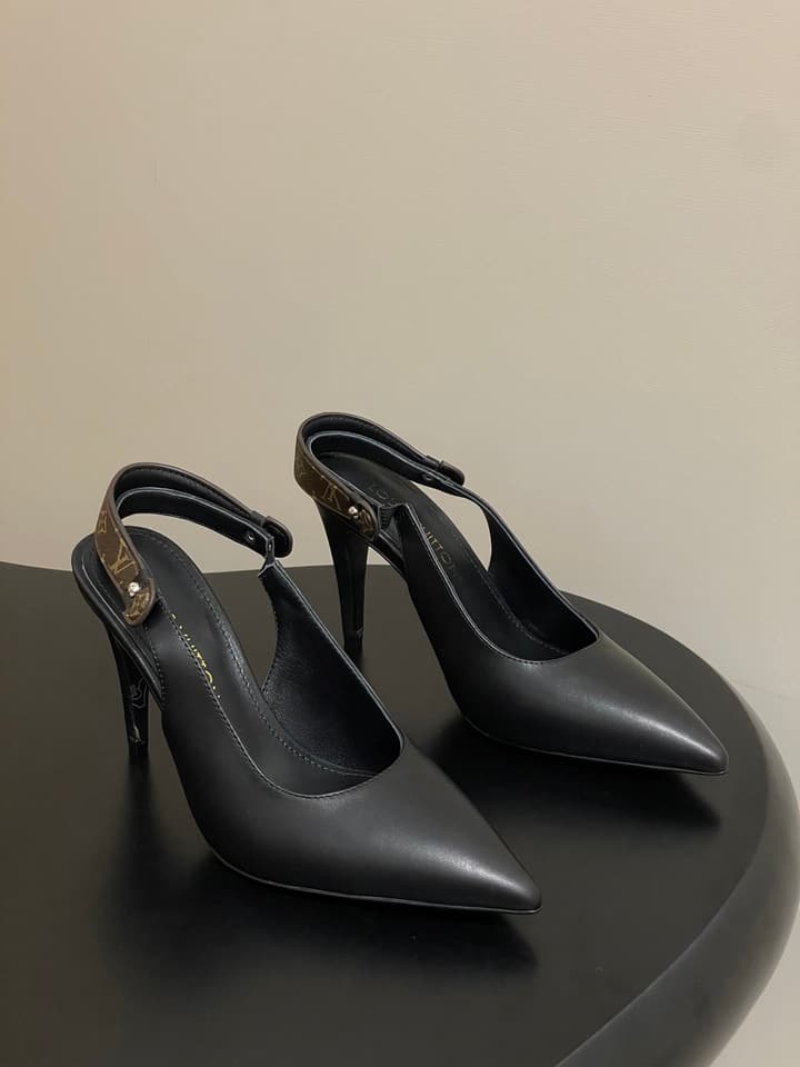 Louis Vuitton Legacy Slingback Pumps – 25SS in Light Grey Patent
