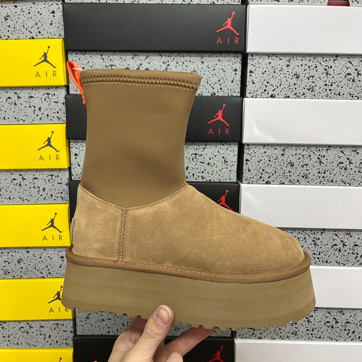 UGG Platform Low-Cut Snow Boots in Black Suede Slip-on