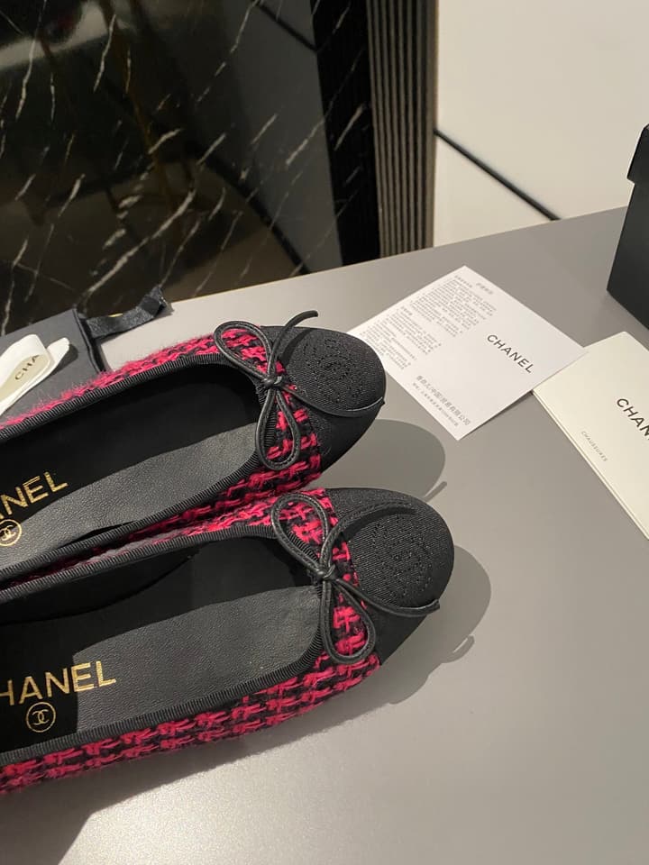 Chanel Classic Ballet Flats in Shiny Black