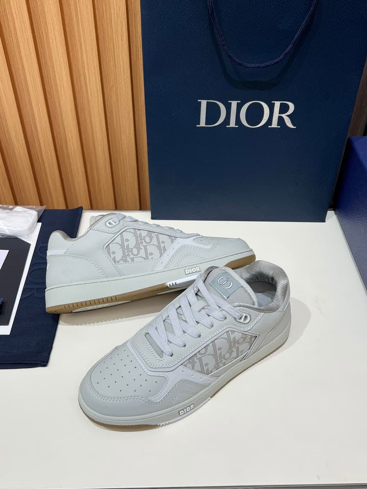 Dior B27 Unisex Sneakers – 2025 Collection in Beige With Dark Green Accents