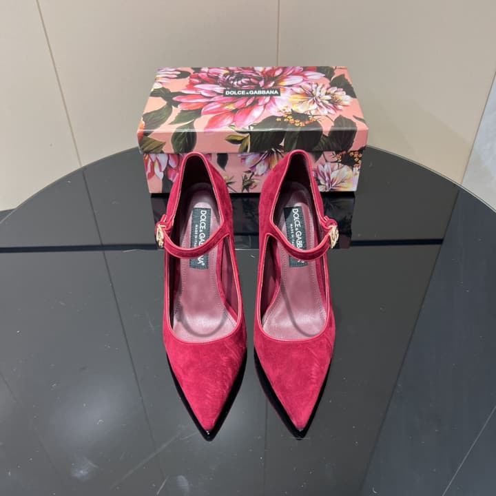 Dolce & Gabbana Pointed Toe Cross-Strap Pumps – 25FW in Black Patent