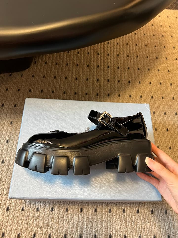 Prada Thick-Soled Mary Jane Shoes – 25SS in Glossy Black