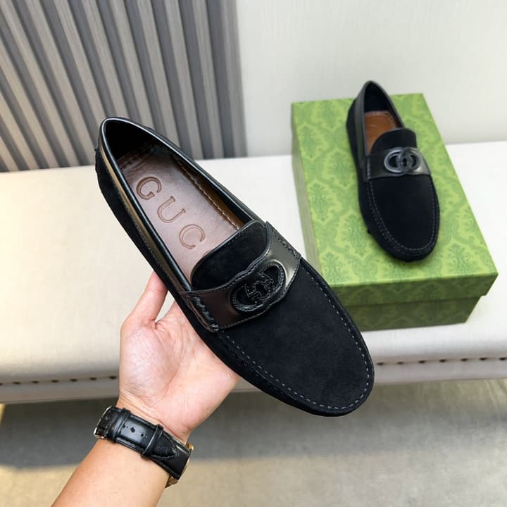 Gucci Premium Leather Loafers in Black Embossed Leather