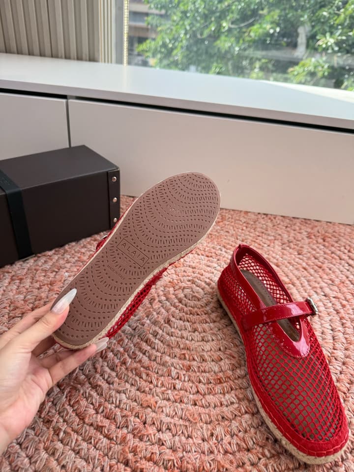 Alaïa Woven Fishnet Mules – 2026 Spring/Summer Collection in Beige