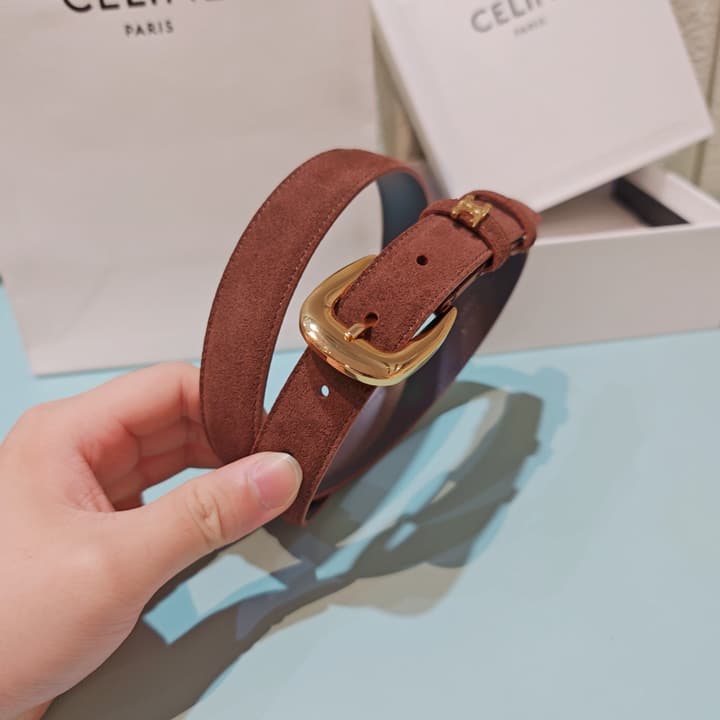 Celine 2.5cm Reversible Cowhide Belt in Classic Black