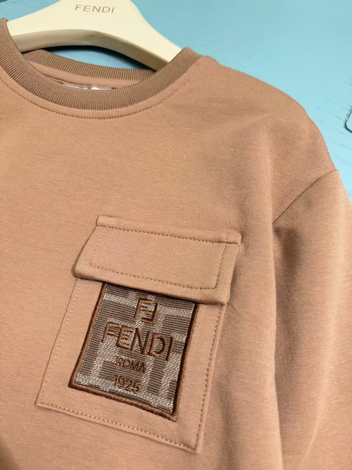 Fendi Kids Logo Print Sweatshirt Tracksuit Set – Early Autumn/Winter 2025SS – Kids Collection in Camel Brown Set