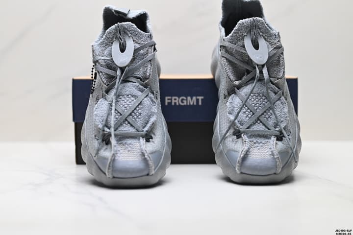 Nike Mind 002 Tech Training Sneakers