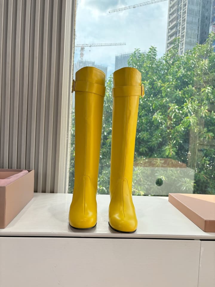 Miu Miu Chelsea Knee-High Boots – 25FW in Black