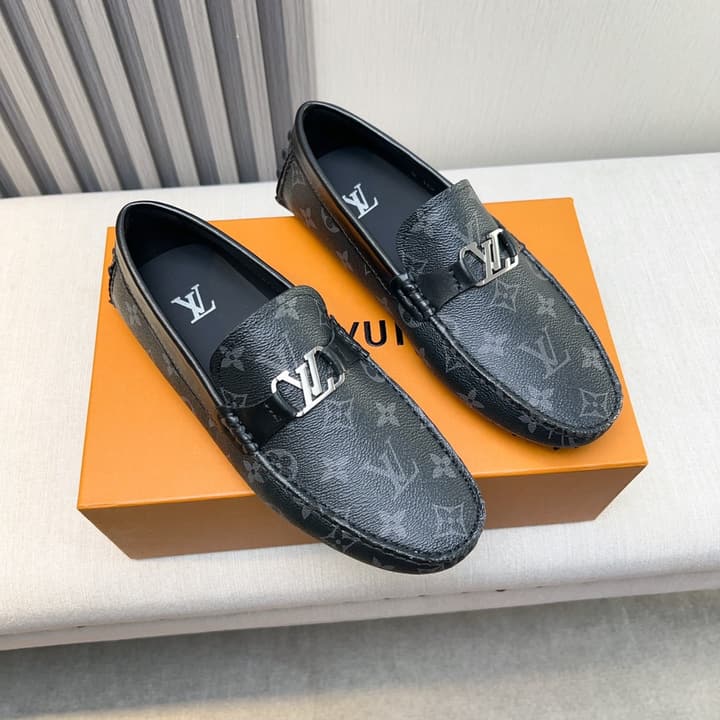Louis Vuitton Pebbled Leather Driving Shoes in Black Smooth Leather