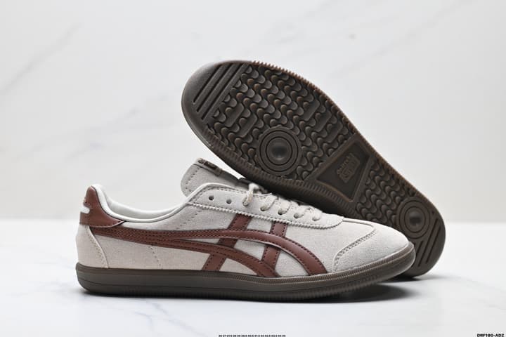 Onitsuka Tiger Tokuten Retro Low-Top Sneakers in Cream With Burgundy Stripes