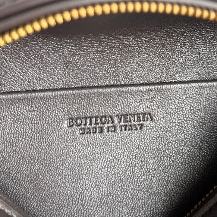 Bottega Veneta Soft Vanity Chain Vanity Case in Black
