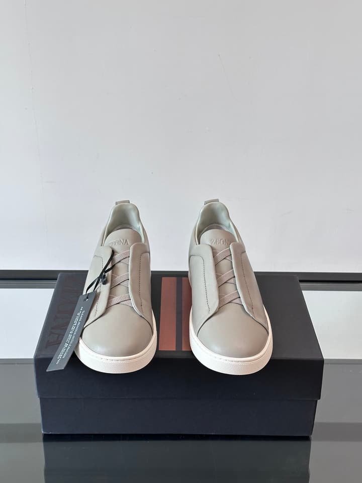 Zegna Men's Low-Top Leather Sneakers in Black & White
