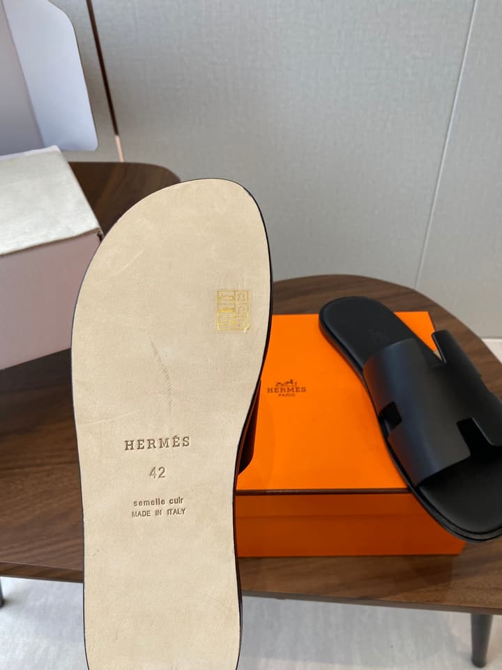 Hermès Izmir Series Men's H-Slide Sandals in Classic Black