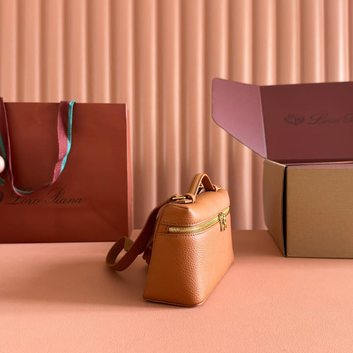 Loro Piana Extra Pocket L19 Handbag in Caramel Leather