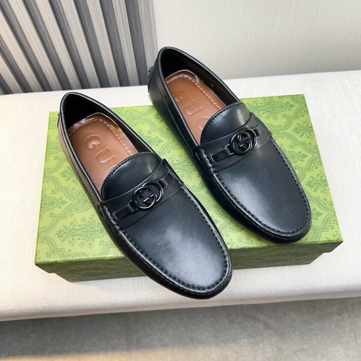 Gucci Premium Leather Loafers in Black Embossed Leather