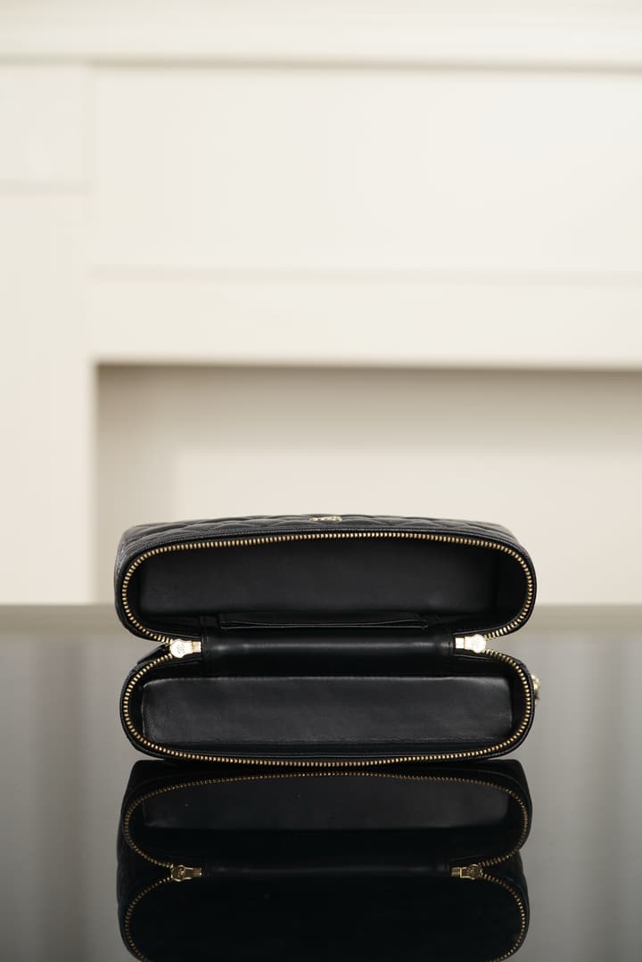 Chanel 26A LP Box Bag – 26A Collection