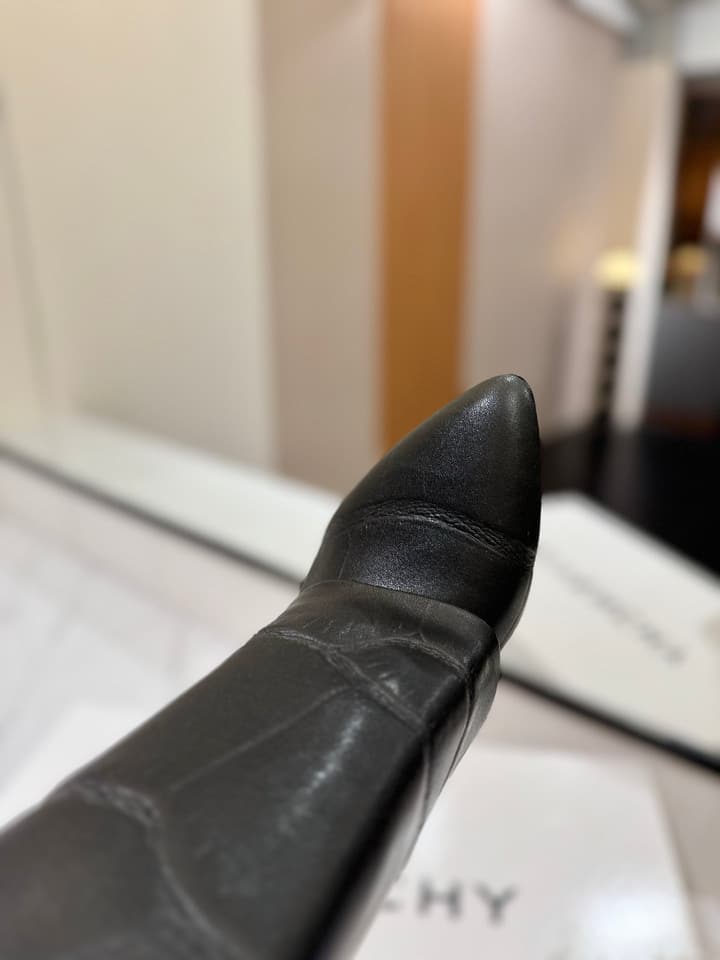 Givenchy Lock Detail Knee-High Boots – 2024 SS in Black Leather