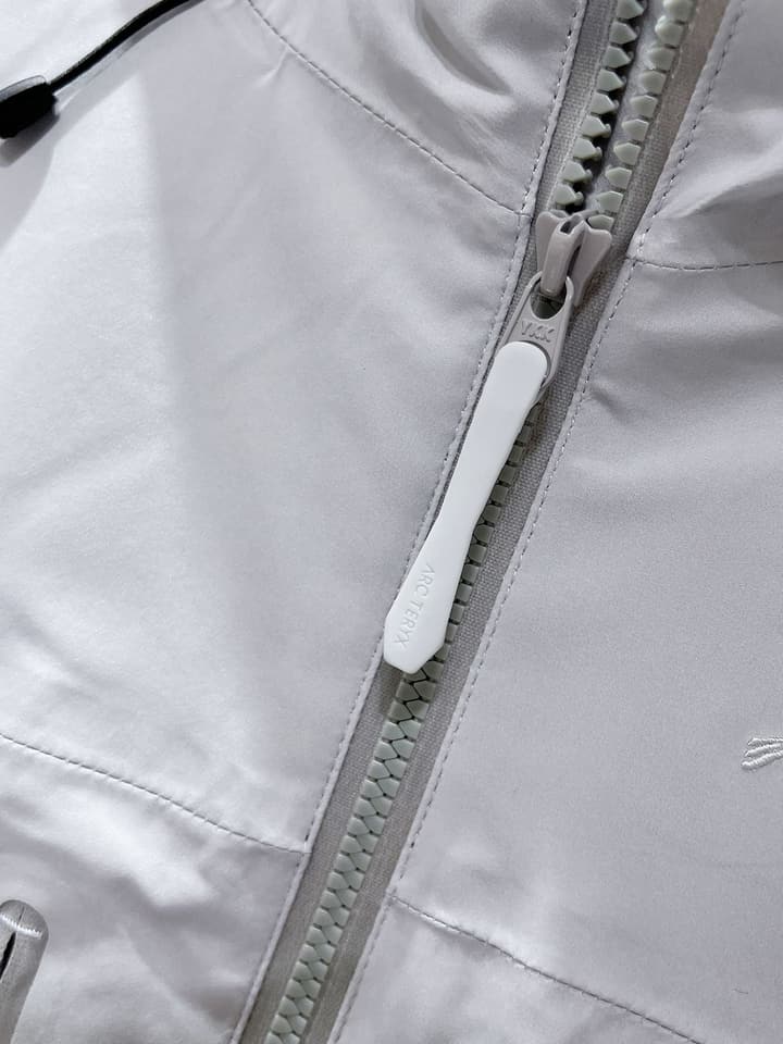 Arc'teryx Classic Hard Shell Down Ski Jacket in Dark Gray Shell