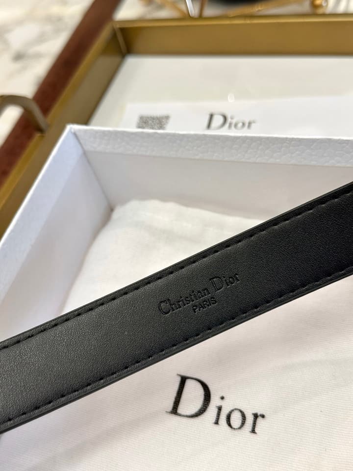 Dior Classic Leather Belt – 3.0cm in Black Leather With Gold Buckle