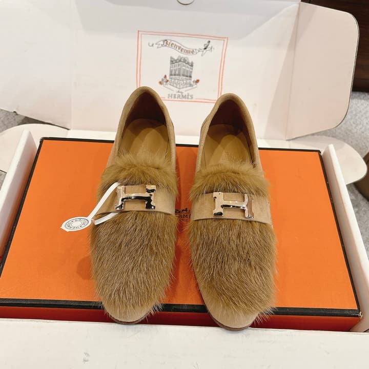 Hermès Mink Suede Loafers & Mules – Autumn/Winter Collection in Pale Tan Suede With Silver Hardware