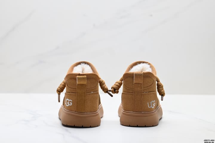 UGG Kids Leather Snow Boots – Kids Collection in Dark Chestnut Brown