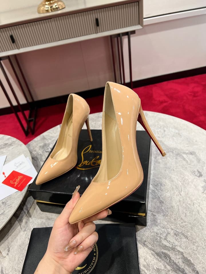 Christian Louboutin Classic Kate Patent Pumps in Black Patent Leather