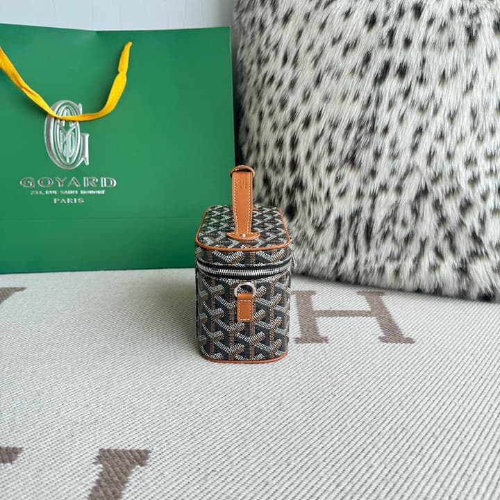 Goyard Muse Mini Vanity Case in Bright Orange Goyardine