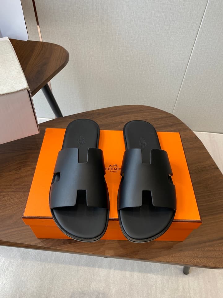 Hermès Izmir Series Men's H-Slide Sandals in Classic Black