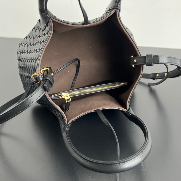 Bottega Veneta Pinacoteca Small Tote Handbag – 2025SS in Burgundy With Light Blue Lining A