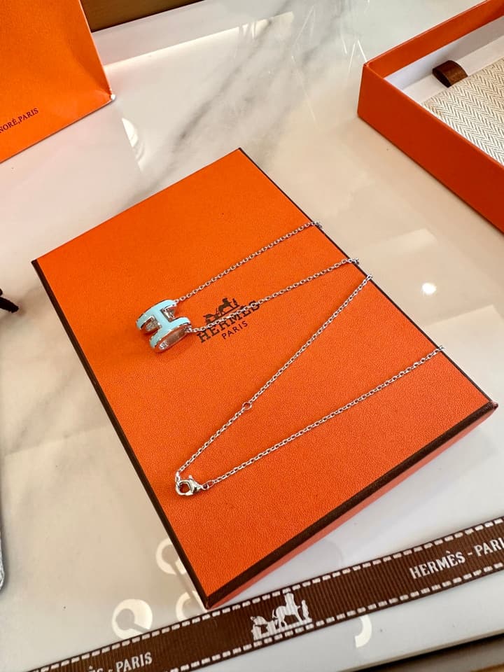 Hermès H-Letter Oval Enamel Necklace in Gold