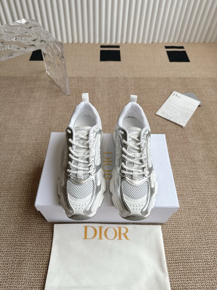 Dior Vibe Sneakers in Gold