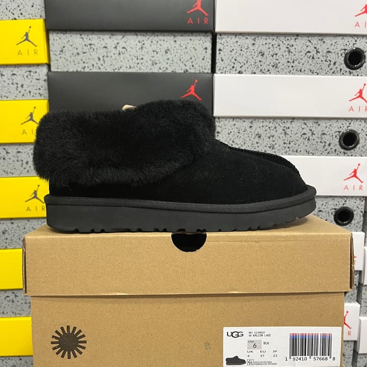 UGG Thick-Soled Low-Cut Fur Snow Boots in Olive Suede Patterned Trim