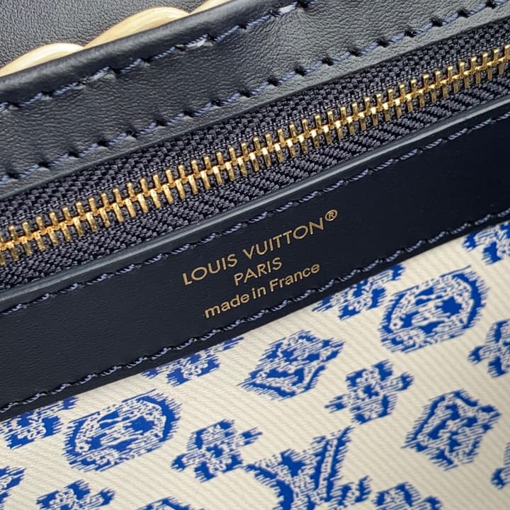 Louis Vuitton Capucines Mini Handbag in Beige