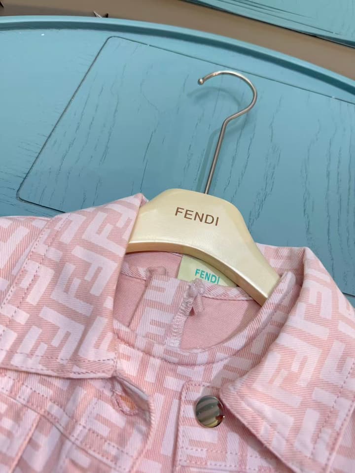 Fendi Kids Two-Piece Set (Jacket & Dress) – 2025SS in Light Pink Logo Set