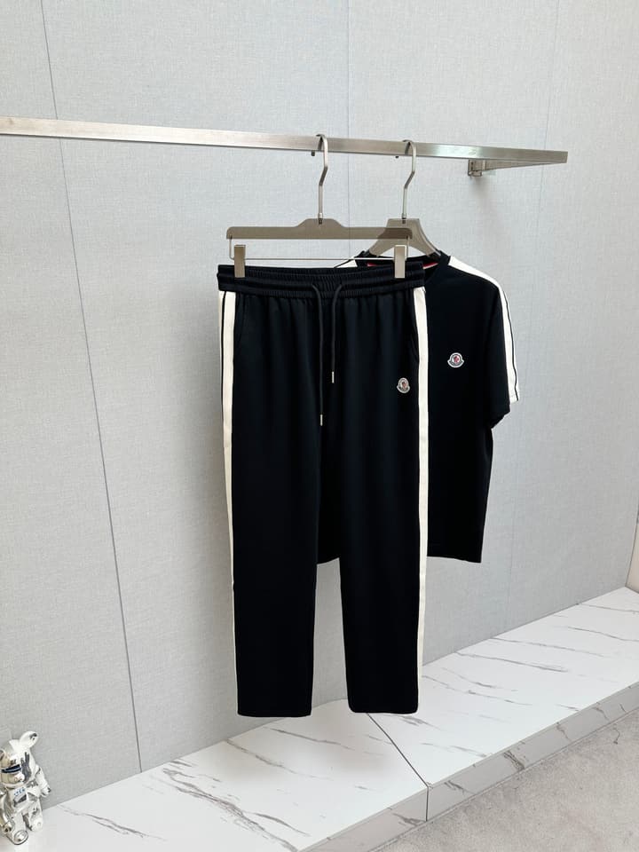 Moncler Urban Casual Tracksuit Set – 2026SS in Black