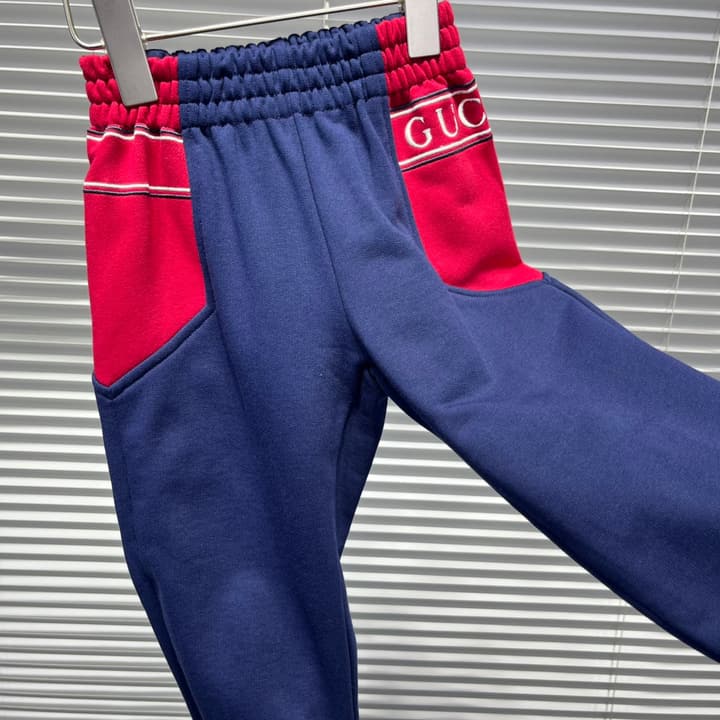Gucci Kids Color-block Tracksuit – Kids Collection in Navy And Red Spliced Tracksuit