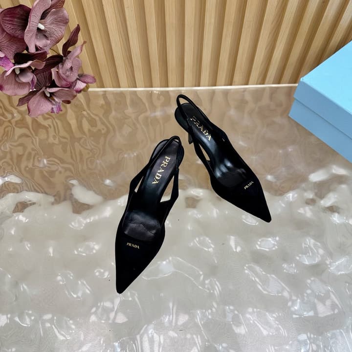 Prada 2025 Spring Pointed Toe Pumps in Matte Black