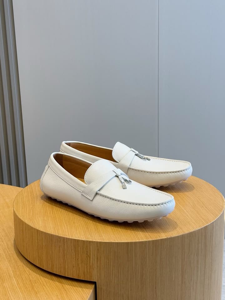 Loro Piana LP Italian Handmade Driving Shoes in Beige Suede Moccasin