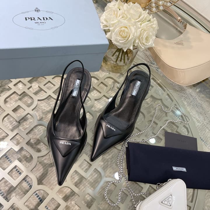 Prada Patent Leather Slingback Heels – Spring/Summer Collection – 2022 in Gold