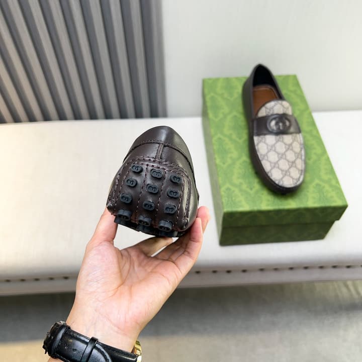 Gucci Premium Leather Loafers in Black Embossed Leather
