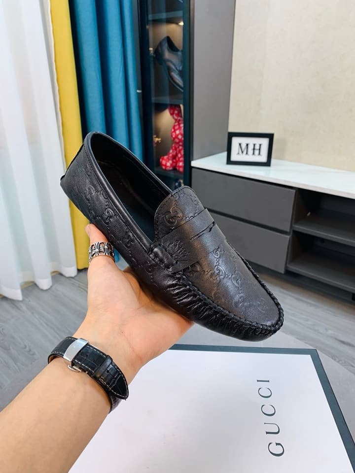 Gucci Men's Embossed Leather Driving Shoes in Brown Leather Loafer