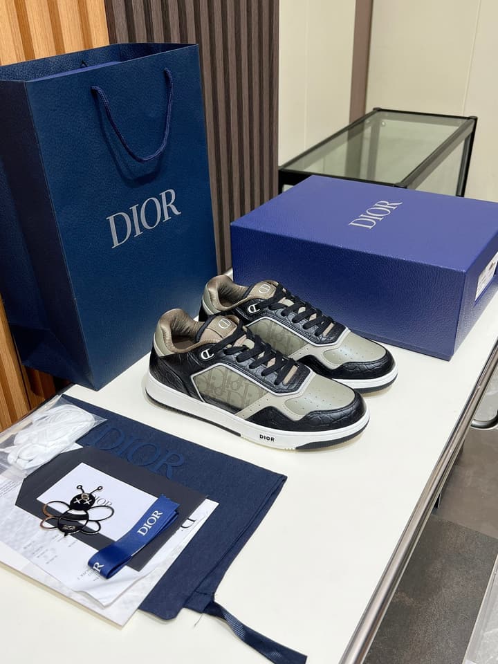 Dior B27 Unisex Sneakers – 2025 Collection in Black And Khaki Oblique