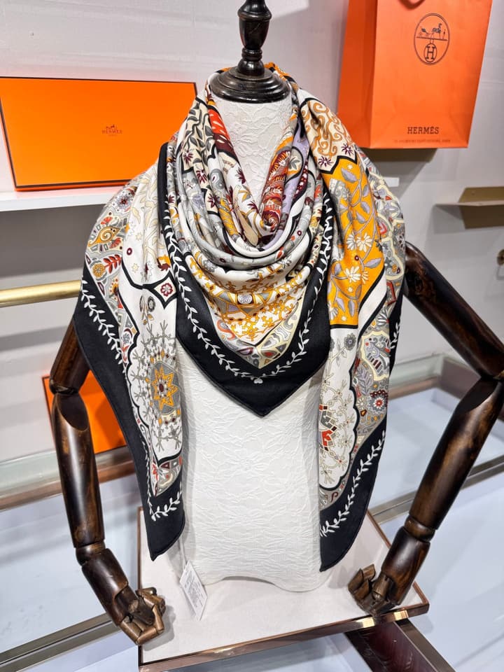 Hermès Classic Velvet Silk Cashmere Scarf