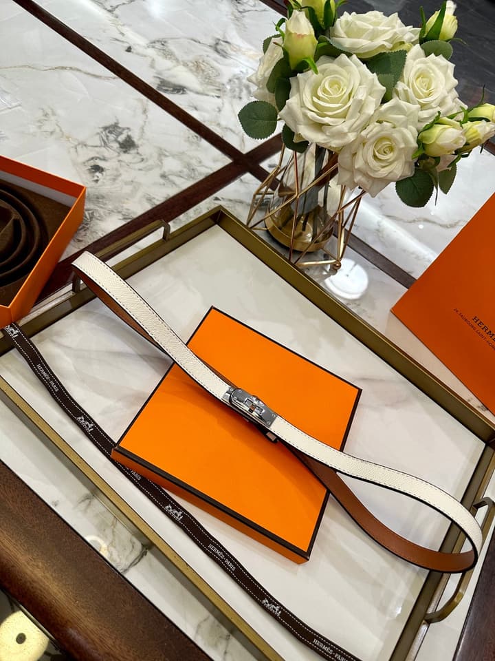Hermès Slim Leather Belt – 2.0cm in Black With Silver Buckle
