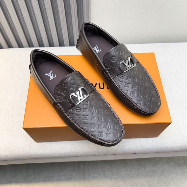 Louis Vuitton Pebbled Leather Driving Shoes in Black Textured Leather